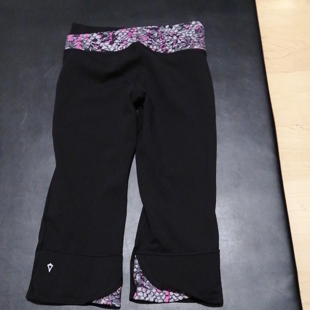 Ivivva capris - Picture 2 of 2